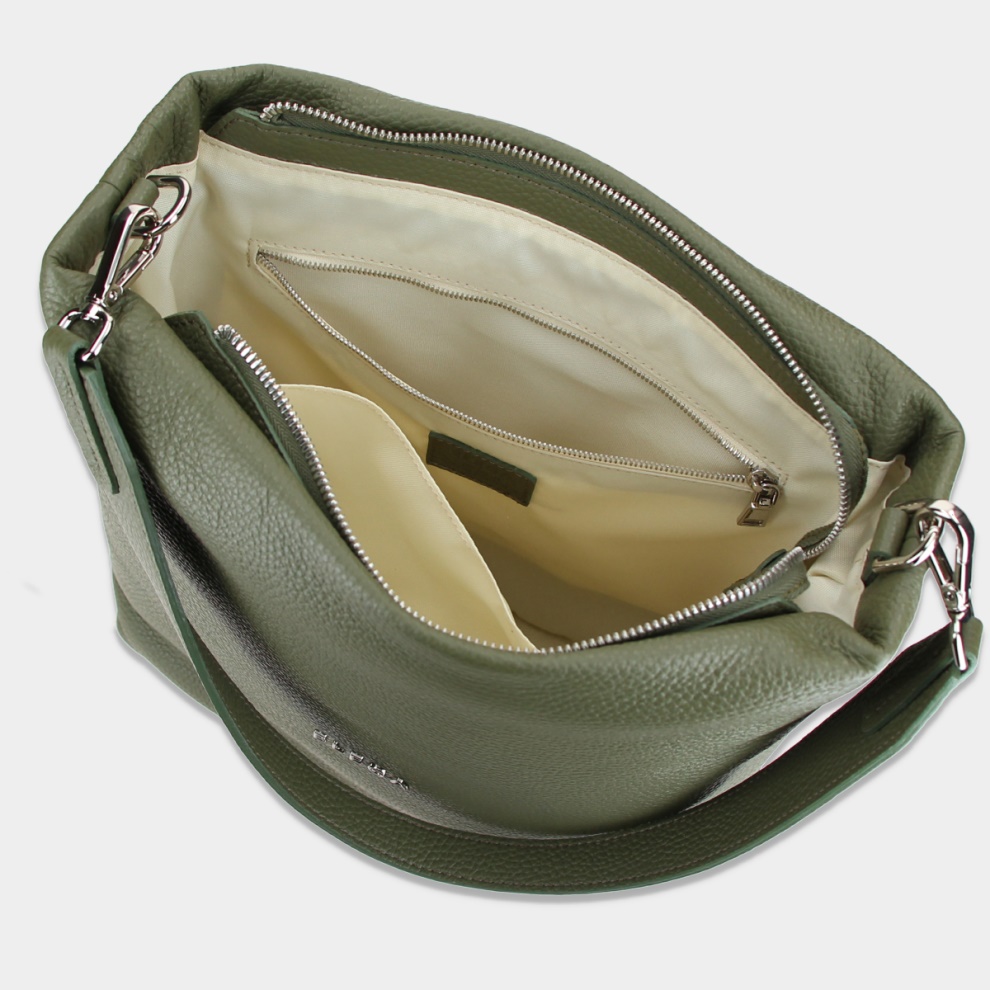 Fluffy vertical handbag (4)